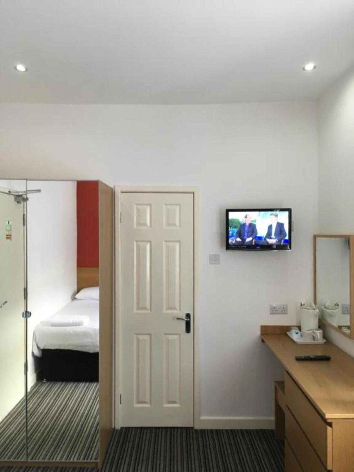 Oyo Wave Crest Hotel Blackpool Exteriör bild