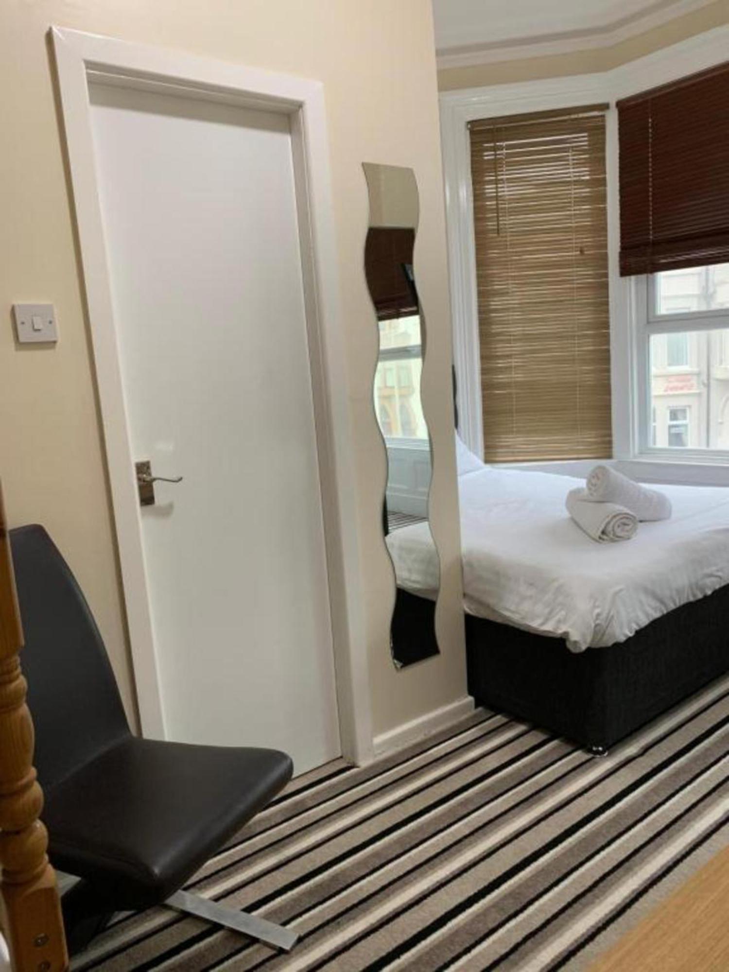 Oyo Wave Crest Hotel Blackpool Exteriör bild