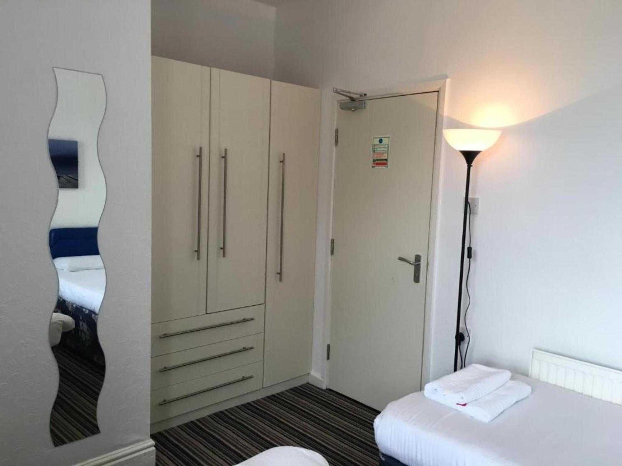 Oyo Wave Crest Hotel Blackpool Exteriör bild